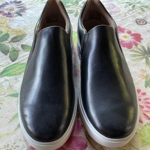 Men’s Slip-On by Clark’s.